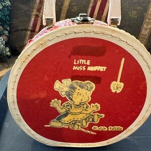 Little Miss Muffet Round Antique Leather Suitcase